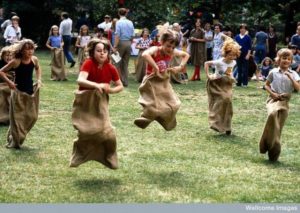 backyard party games